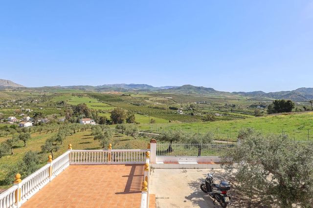 3 bedroom Finca/Country House for sale in Alora with pool garage - € 580,000 (Ref: 10128580)