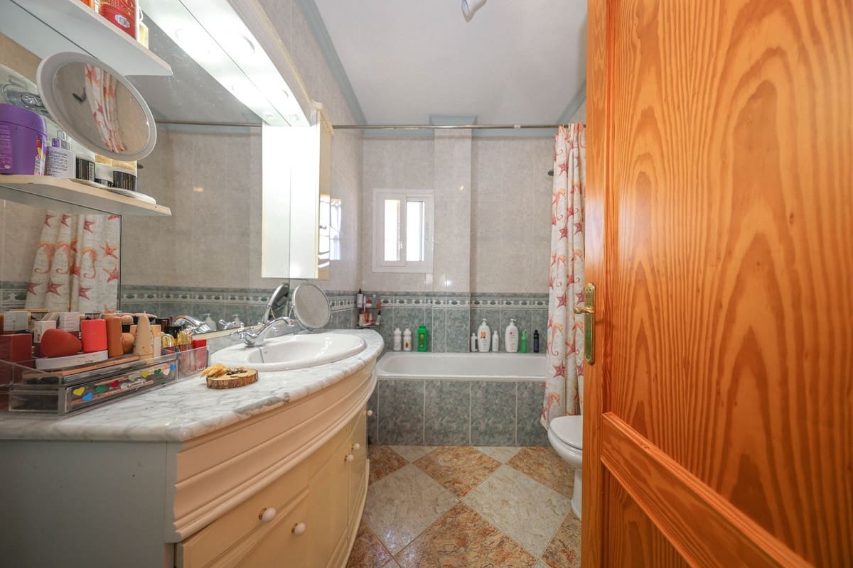 3 bedroom Finca/Country House for sale in Alora with pool garage - € 580,000 (Ref: 10128580)