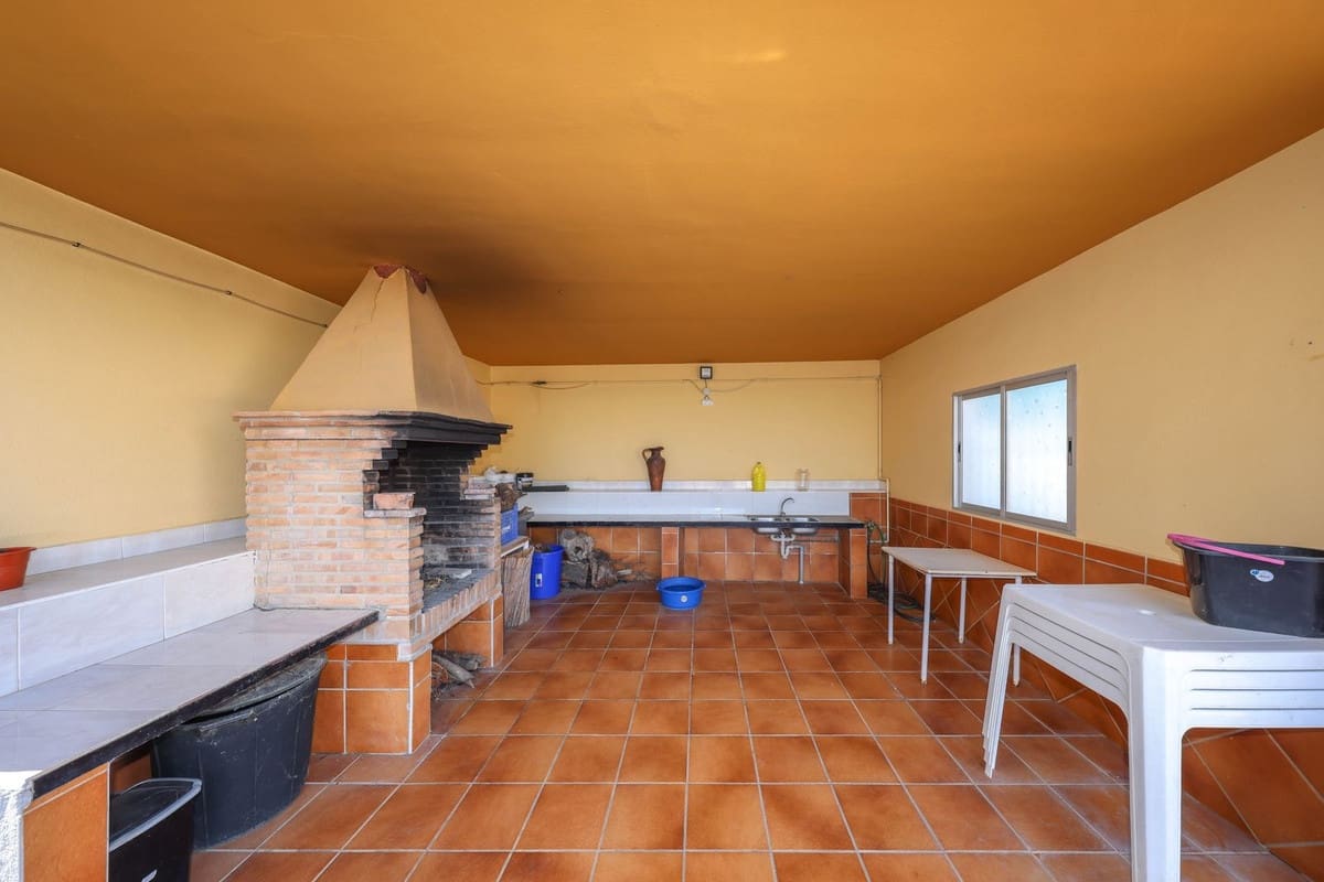 3 bedroom Finca/Country House for sale in Alora with pool garage - € 580,000 (Ref: 10128580)