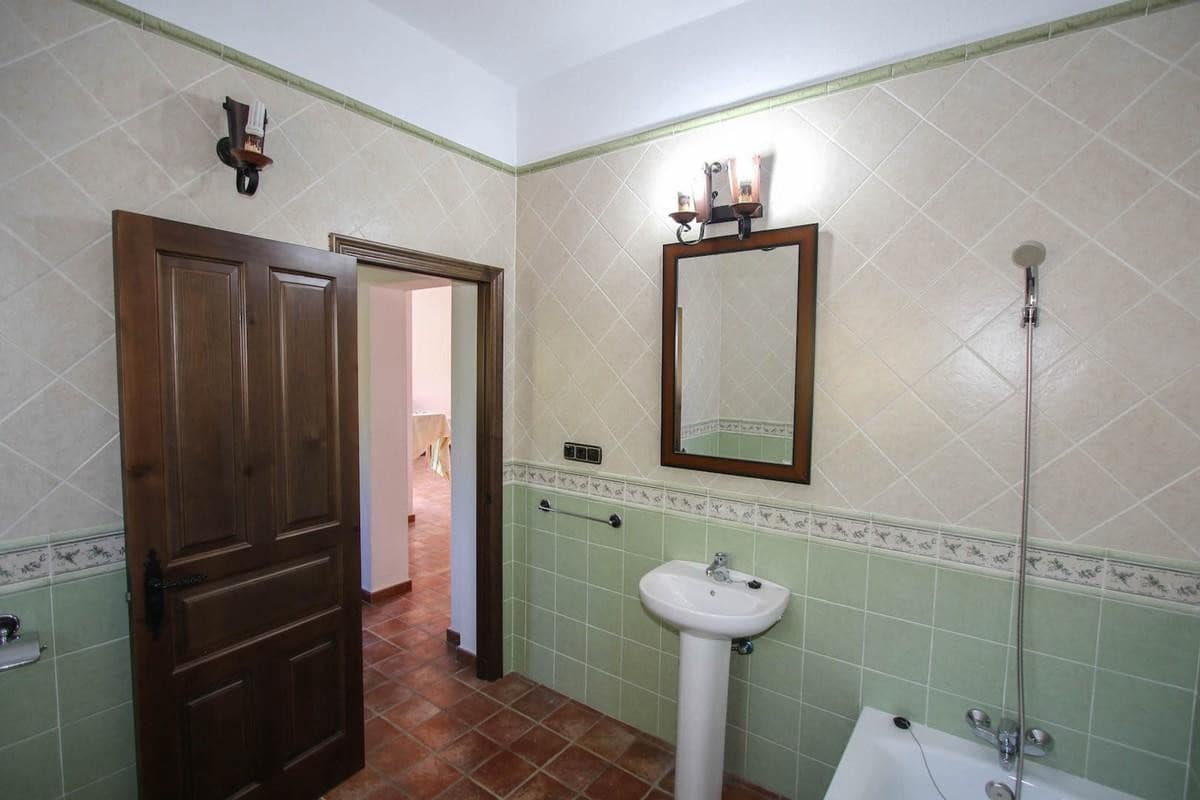 3 sovrum Villa till salu i Pizarra med pool garage - 625 000 € (Ref: 10128581)