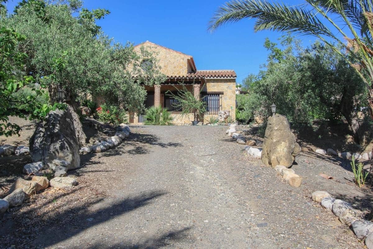 3 sovrum Villa till salu i Pizarra med pool garage - 625 000 € (Ref: 10128581)