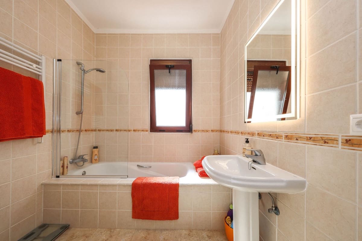 3 sovrum Villa till salu i Casarabonela med pool garage - 660 000 € (Ref: 10128582)
