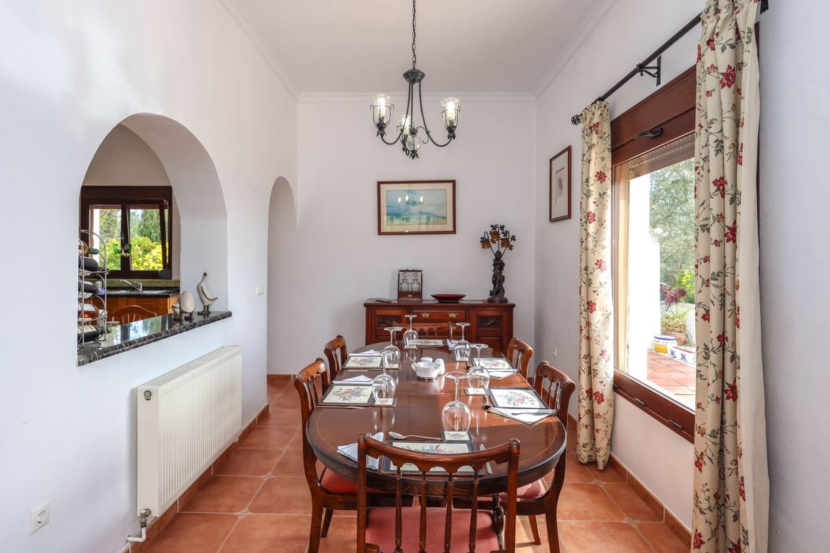 3 sovrum Villa till salu i Casarabonela med pool garage - 660 000 € (Ref: 10128582)