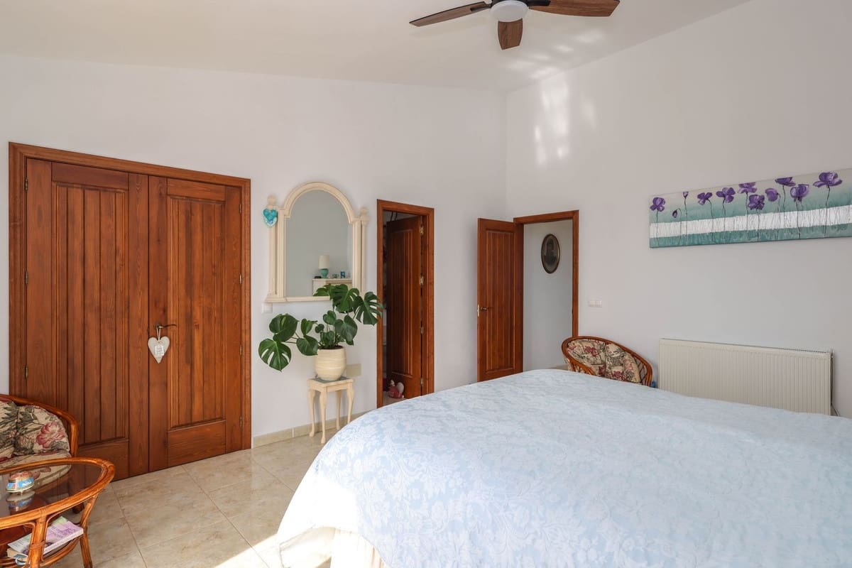 3 sovrum Villa till salu i Casarabonela med pool garage - 660 000 € (Ref: 10128582)