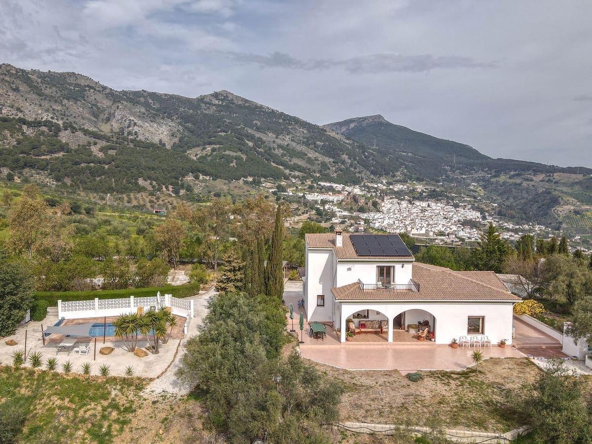 3 sovrum Villa till salu i Casarabonela med pool garage - 660 000 € (Ref: 10128582)