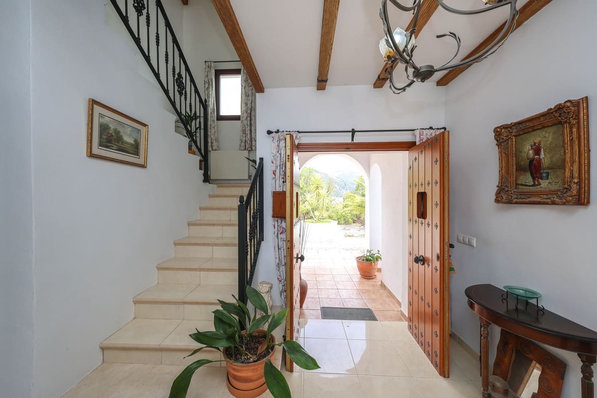 3 sovrum Villa till salu i Casarabonela med pool garage - 660 000 € (Ref: 10128582)