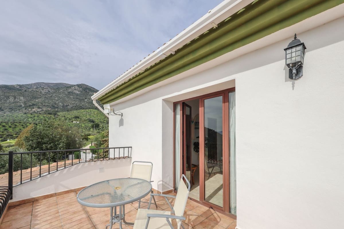3 sovrum Villa till salu i Casarabonela med pool garage - 660 000 € (Ref: 10128582)