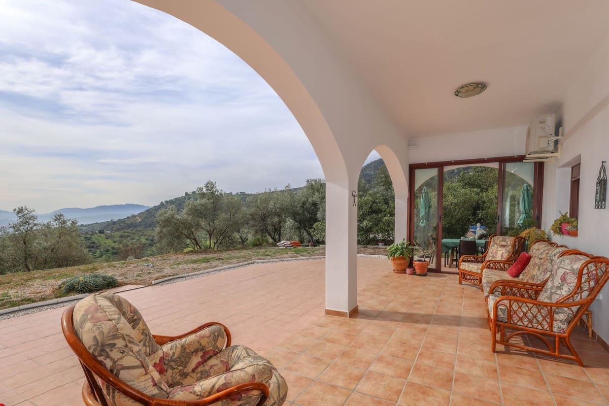 3 sovrum Villa till salu i Casarabonela med pool garage - 660 000 € (Ref: 10128582)