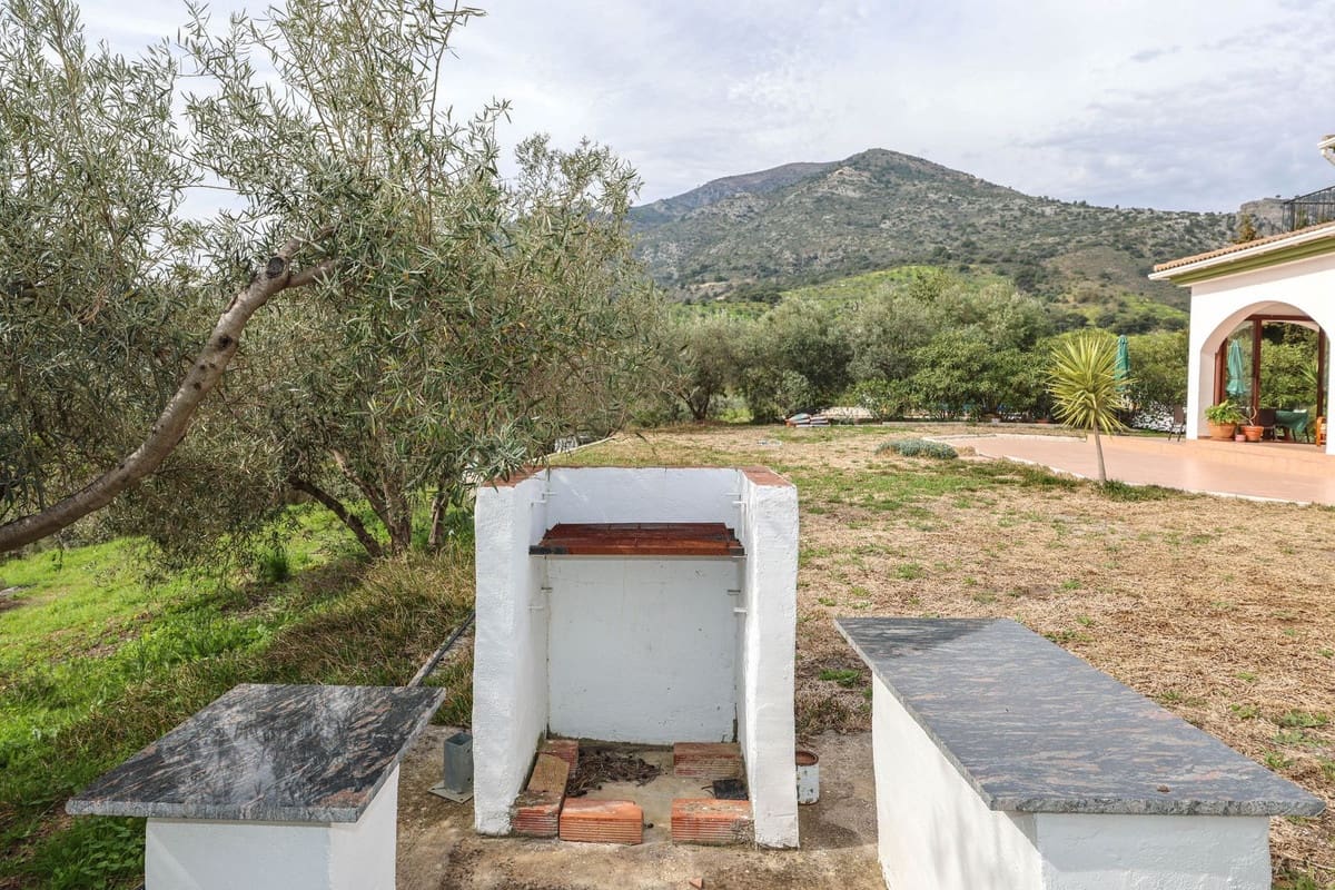 3 sovrum Villa till salu i Casarabonela med pool garage - 660 000 € (Ref: 10128582)