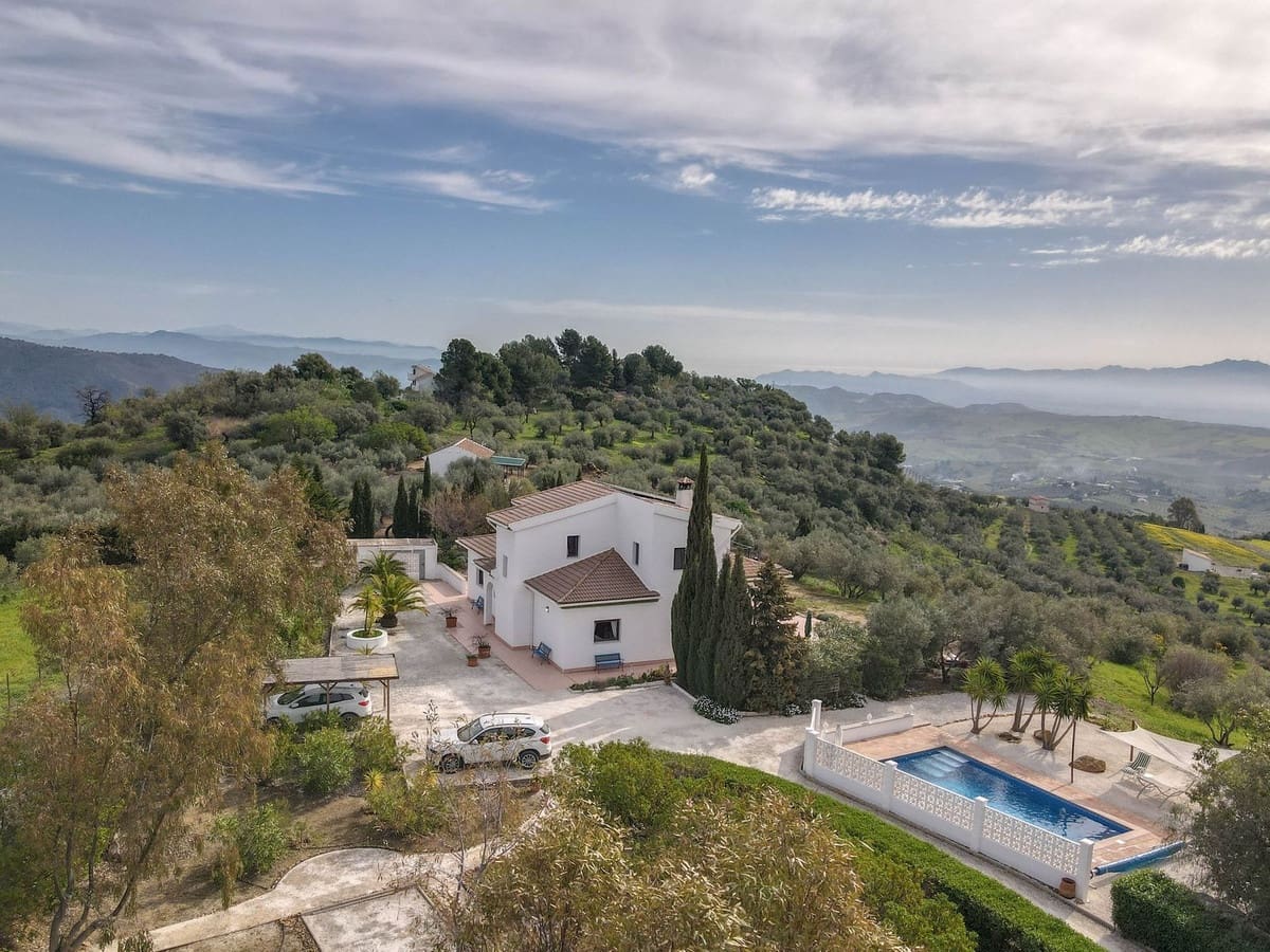 3 sovrum Villa till salu i Casarabonela med pool garage - 660 000 € (Ref: 10128582)