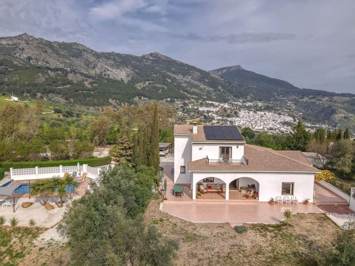3 sovrum Villa till salu i Casarabonela med pool garage - 660 000 € (Ref: 10128582)