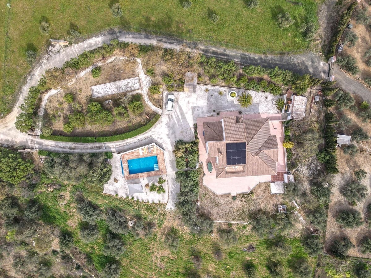 3 sovrum Villa till salu i Casarabonela med pool garage - 660 000 € (Ref: 10128582)