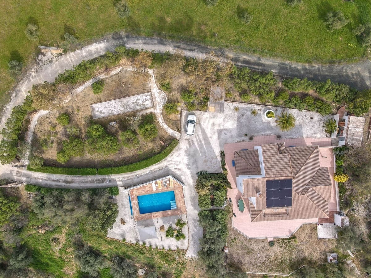 3 sovrum Villa till salu i Casarabonela med pool garage - 660 000 € (Ref: 10128582)