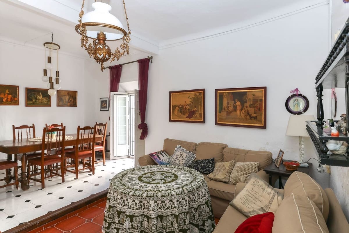 5 bedroom Townhouse for sale in Tolox - € 534,000 (Ref: 10128587)