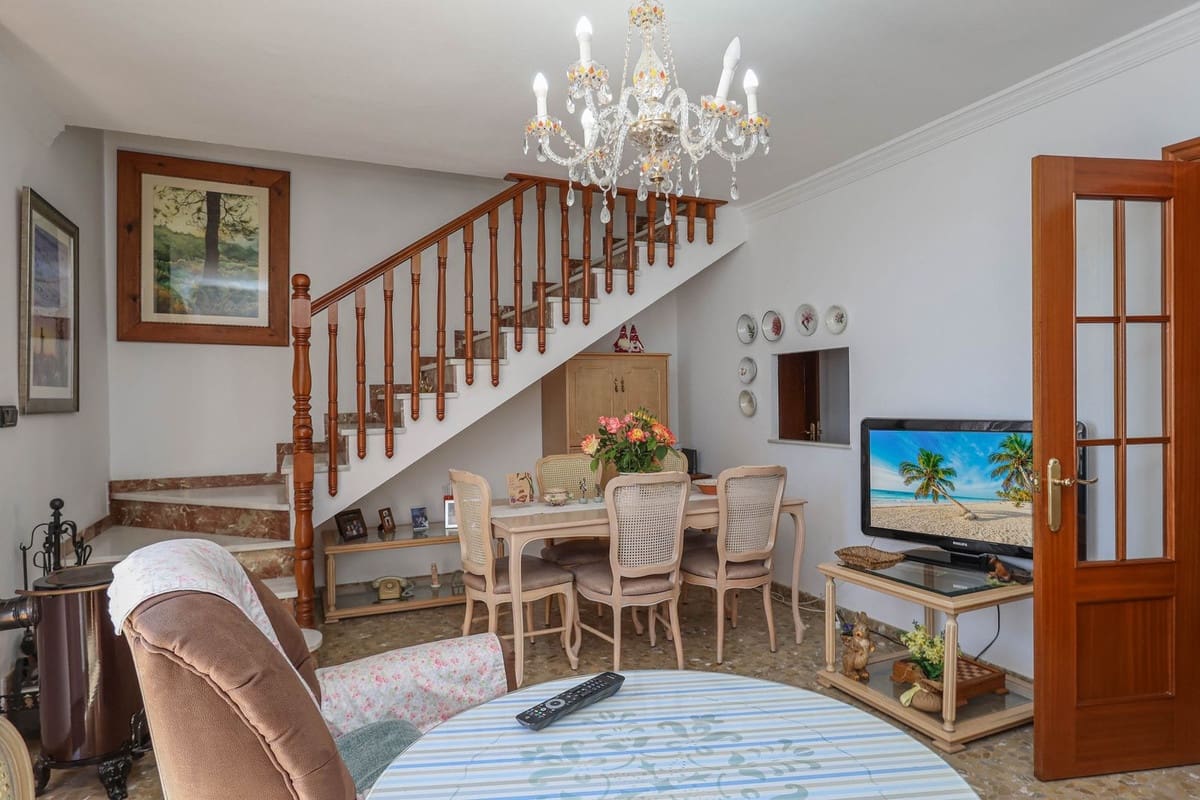 4 bedroom Townhouse for sale in Casarabonela with garage - € 1,000,000 (Ref: 10128588)