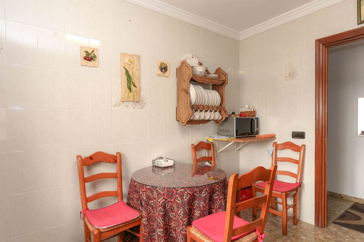 4 bedroom Townhouse for sale in Casarabonela with garage - € 1,000,000 (Ref: 10128588)
