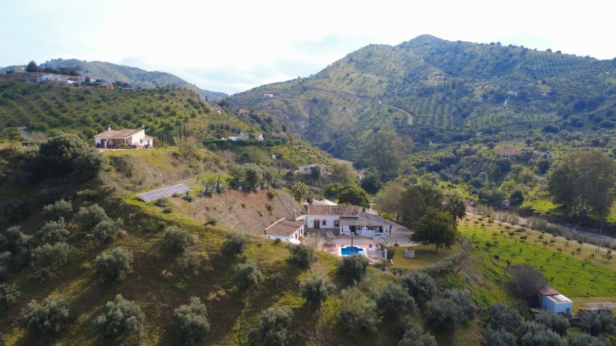 6 sovrum Villa till salu i Alora med pool garage - 889 200 € (Ref: 10128593)