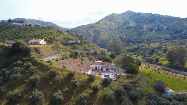 6 sovrum Villa till salu i Alora med pool garage - 889 200 € (Ref: 10128593)