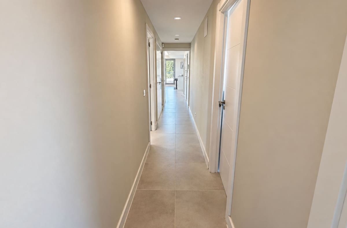 Apartamento de 3 habitaciones en Las Lagunas de Mijas en venta con piscina garaje - 1.170.000 € (Ref: 10128596)