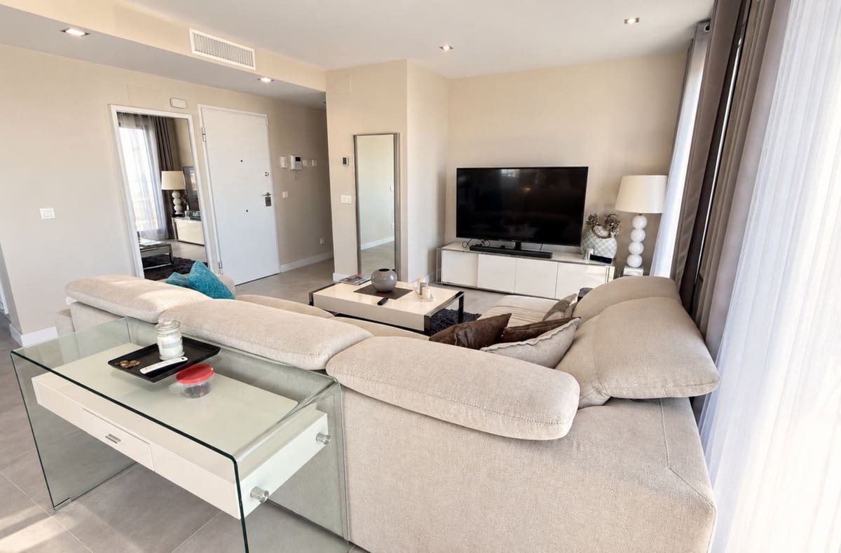 Apartamento de 3 habitaciones en Las Lagunas de Mijas en venta con piscina garaje - 1.170.000 € (Ref: 10128596)