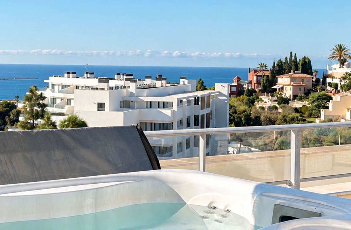 Apartamento de 3 habitaciones en Las Lagunas de Mijas en venta con piscina garaje - 1.170.000 € (Ref: 10128596)