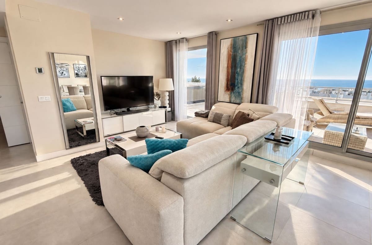 Apartamento de 3 habitaciones en Las Lagunas de Mijas en venta con piscina garaje - 1.170.000 € (Ref: 10128596)