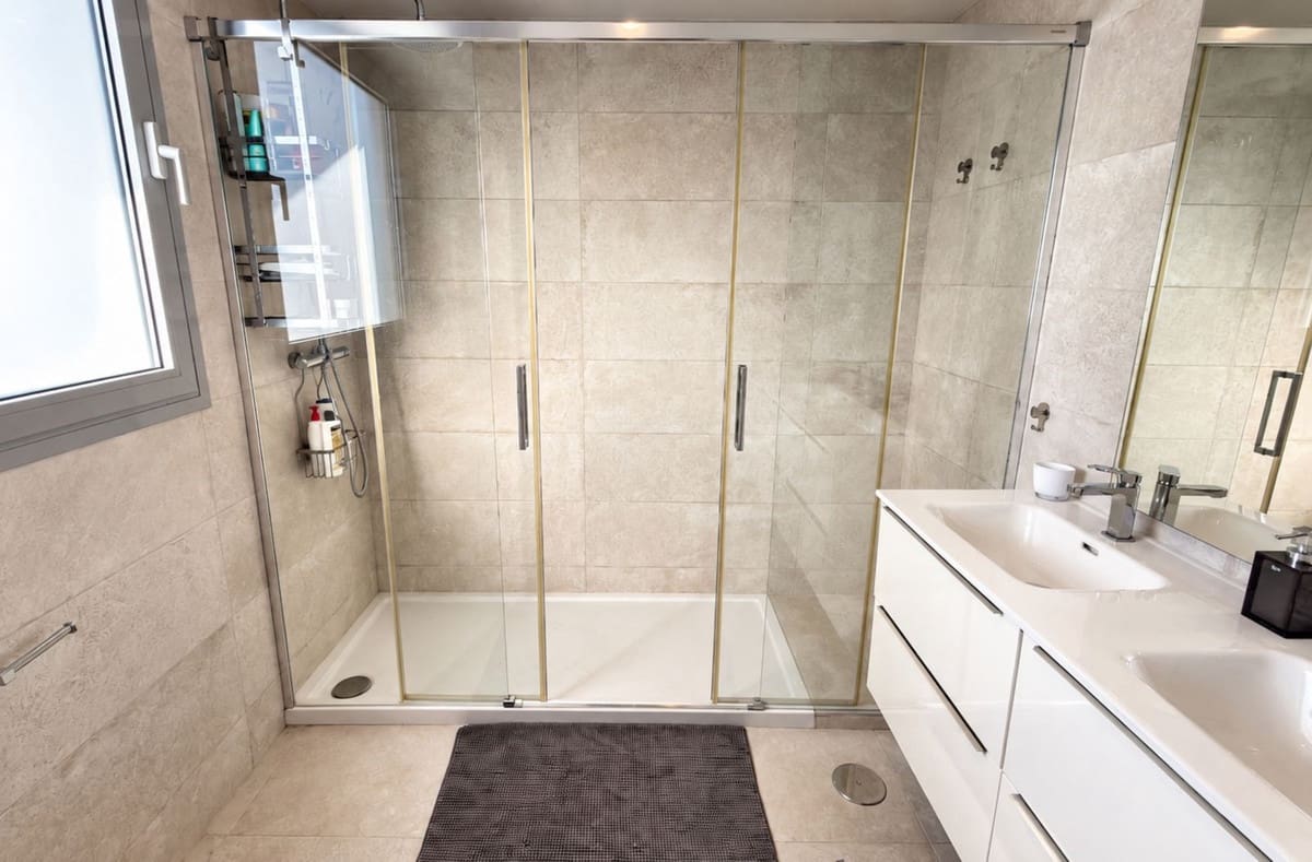Apartamento de 3 habitaciones en Las Lagunas de Mijas en venta con piscina garaje - 1.170.000 € (Ref: 10128596)