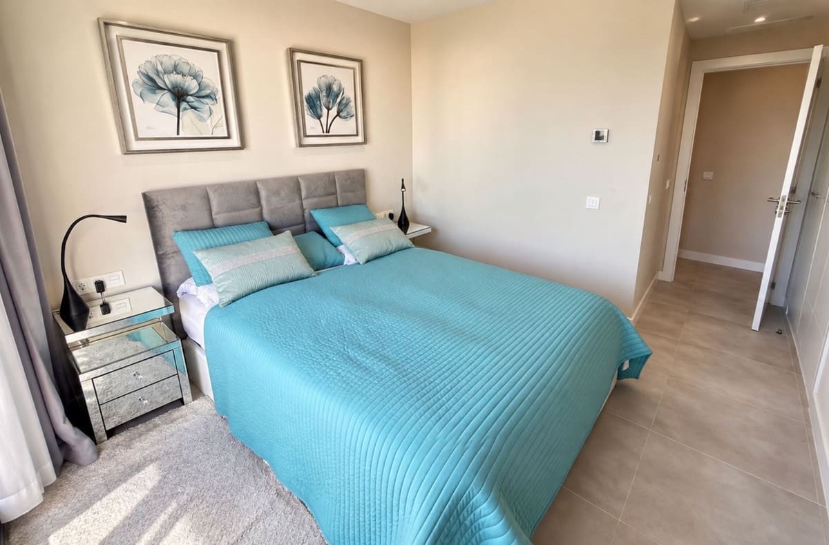Apartamento de 3 habitaciones en Las Lagunas de Mijas en venta con piscina garaje - 1.170.000 € (Ref: 10128596)