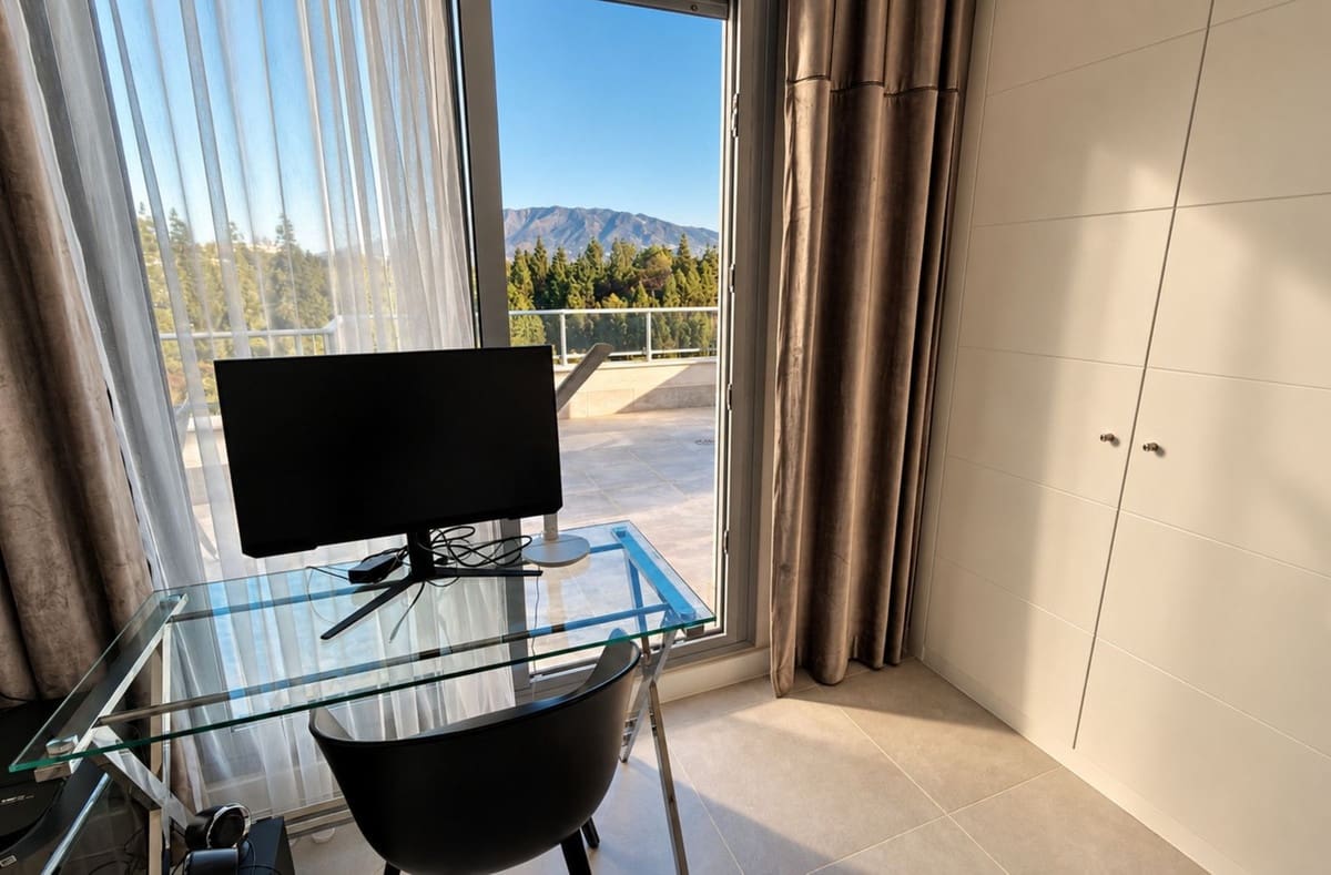Apartamento de 3 habitaciones en Las Lagunas de Mijas en venta con piscina garaje - 1.170.000 € (Ref: 10128596)