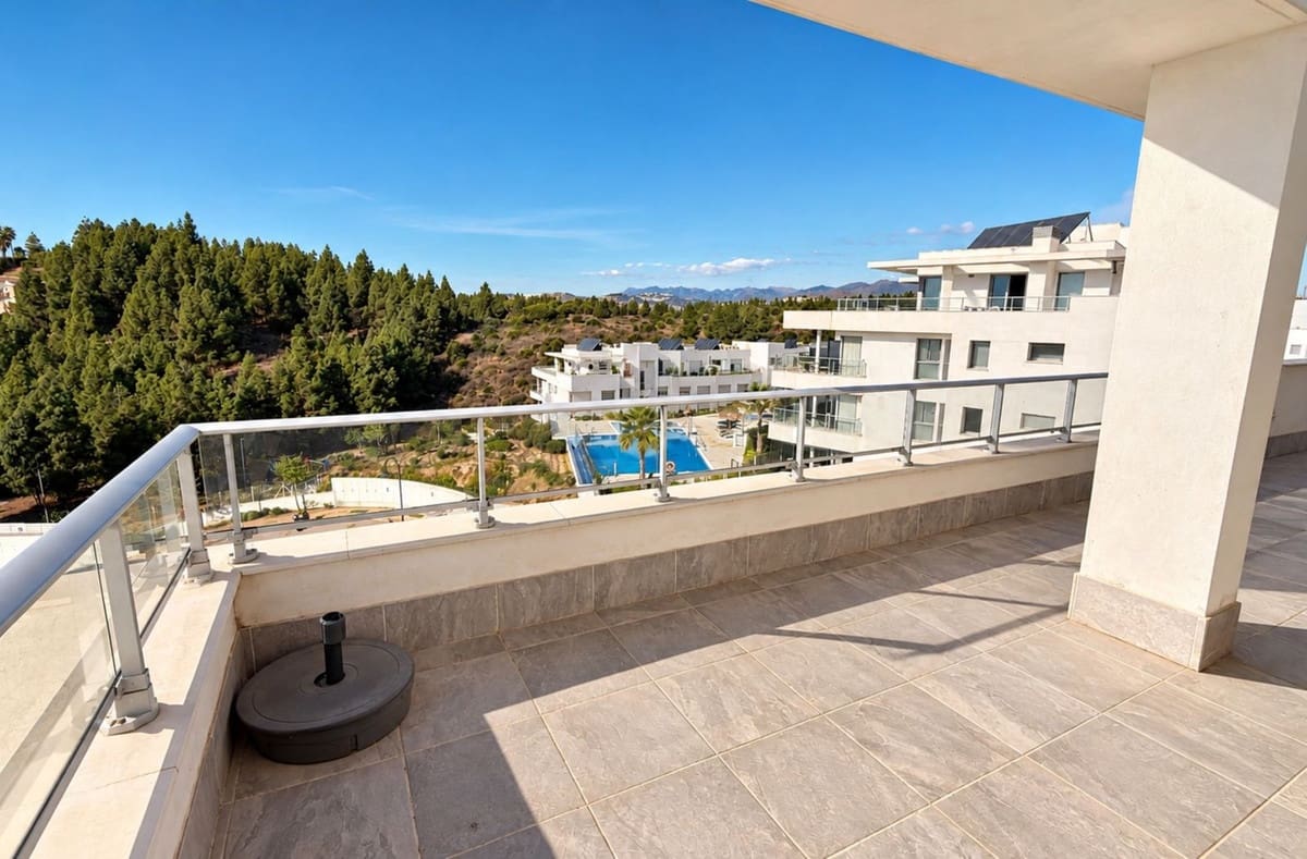 Apartamento de 3 habitaciones en Las Lagunas de Mijas en venta con piscina garaje - 1.170.000 € (Ref: 10128596)