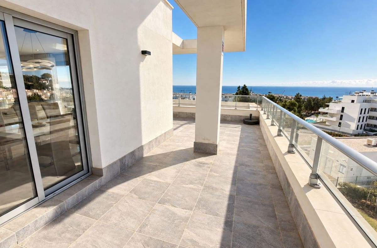 Apartamento de 3 habitaciones en Las Lagunas de Mijas en venta con piscina garaje - 1.170.000 € (Ref: 10128596)