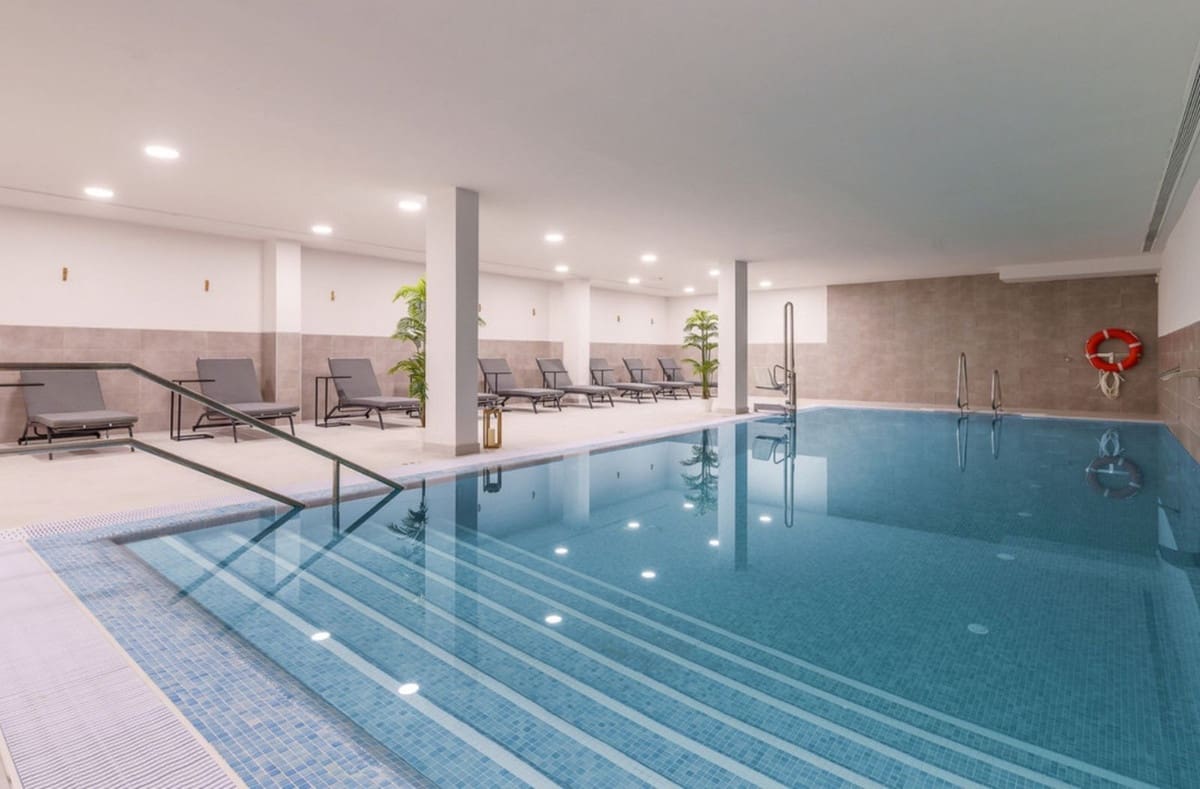 Apartamento de 3 habitaciones en Las Lagunas de Mijas en venta con piscina garaje - 1.170.000 € (Ref: 10128596)