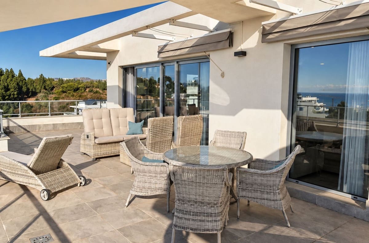 Apartamento de 3 habitaciones en Las Lagunas de Mijas en venta con piscina garaje - 1.170.000 € (Ref: 10128596)