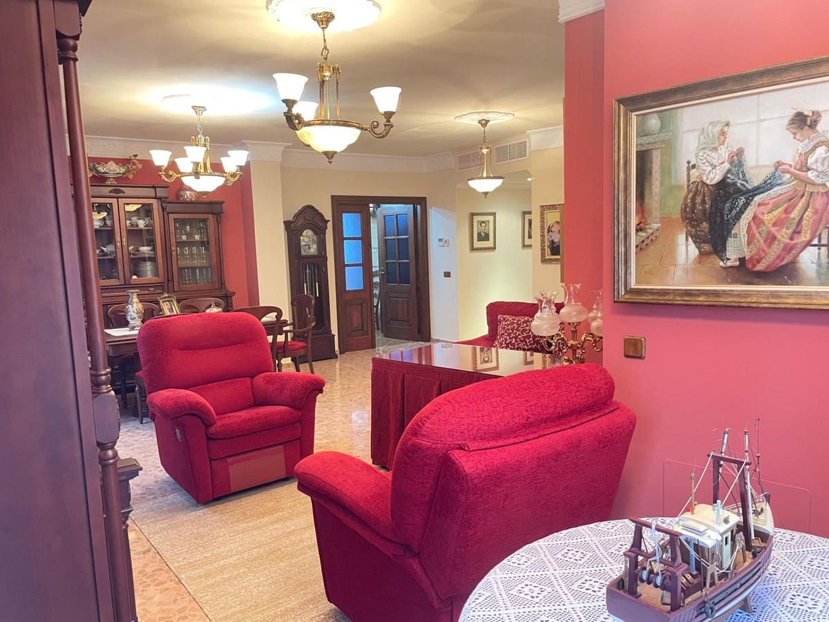 7 soverom Villa til salgs i Villanueva de la Concepcion med svømmebasseng garasje - € 595 000 (Ref: 10128602)