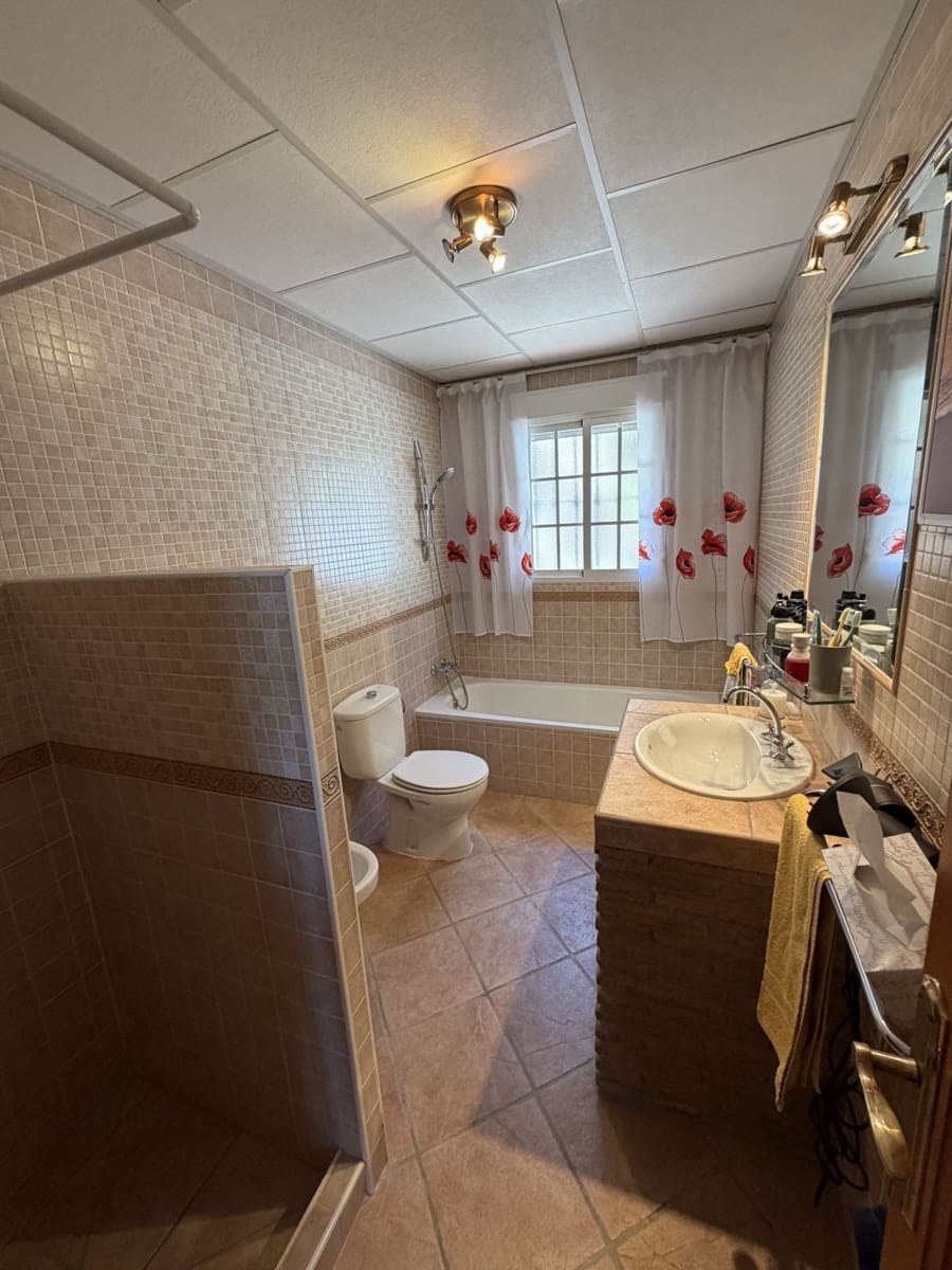 3 sovrum Villa till salu i Colmenar med pool garage - 329 000 € (Ref: 10128604)