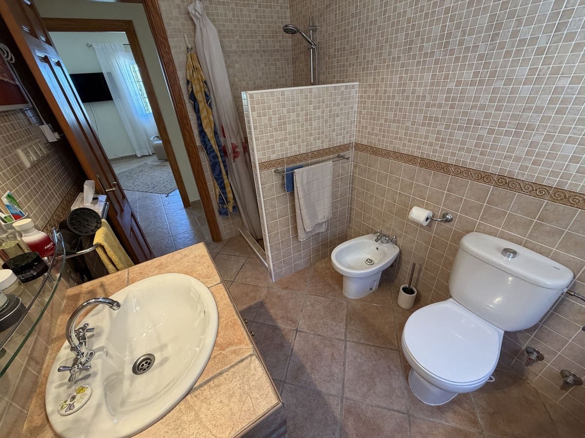 3 sovrum Villa till salu i Colmenar med pool garage - 329 000 € (Ref: 10128604)