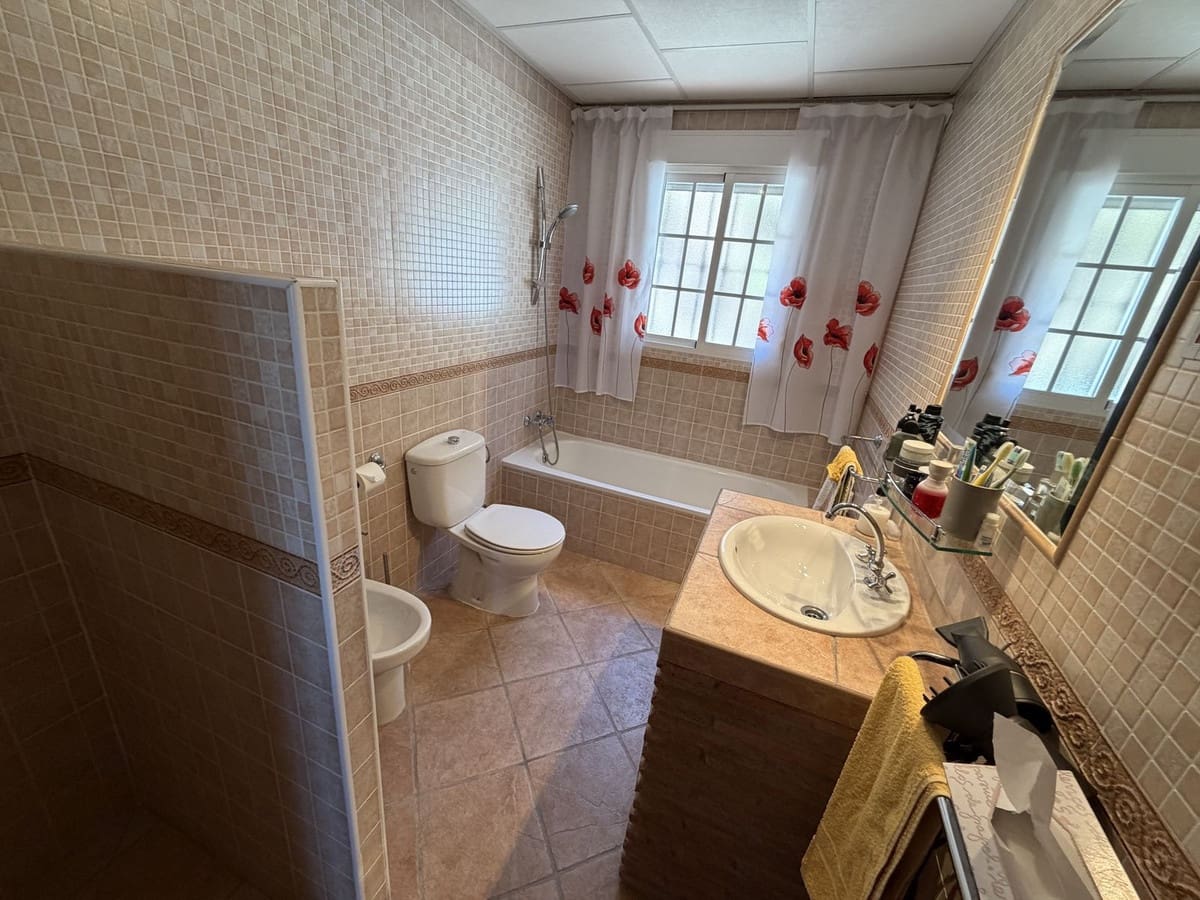 3 sovrum Villa till salu i Colmenar med pool garage - 329 000 € (Ref: 10128604)