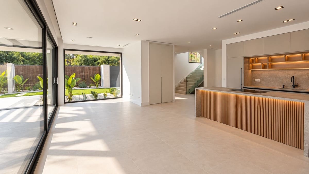 5 camera da letto Villa in vendita in Nueva Andalucia con piscina garage - 4.690.000 € (Rif: 10128607)