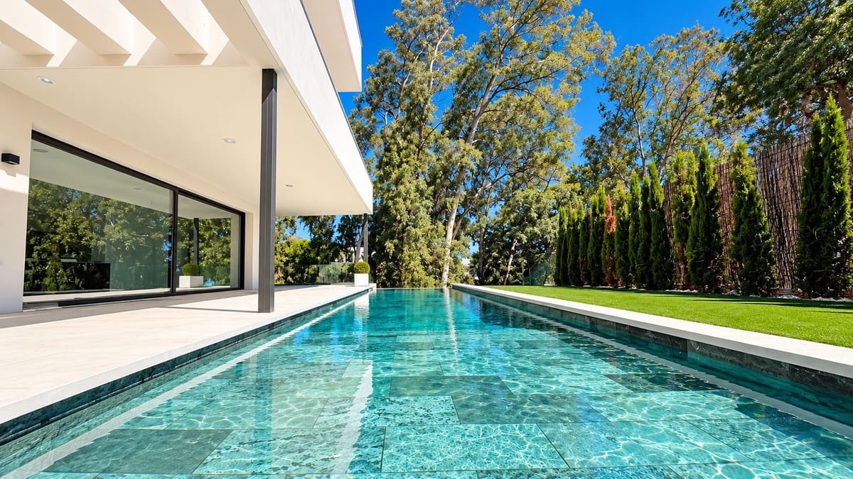 5 camera da letto Villa in vendita in Nueva Andalucia con piscina garage - 4.690.000 € (Rif: 10128607)