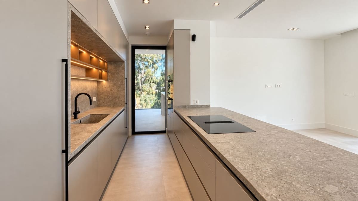 5 camera da letto Villa in vendita in Nueva Andalucia con piscina garage - 4.690.000 € (Rif: 10128607)