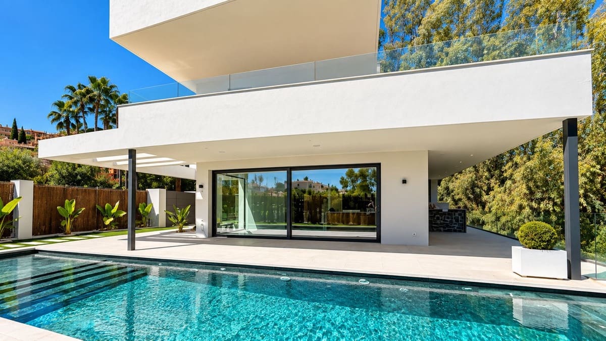 5 camera da letto Villa in vendita in Nueva Andalucia con piscina garage - 4.690.000 € (Rif: 10128607)
