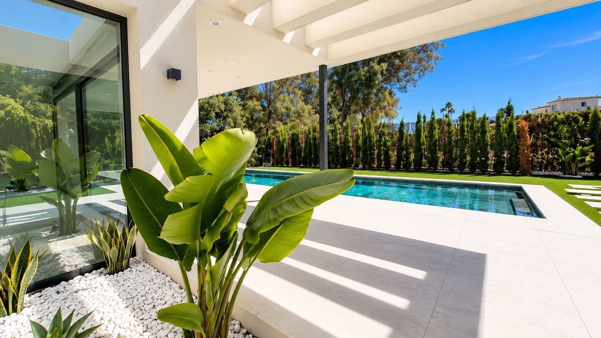 5 camera da letto Villa in vendita in Nueva Andalucia con piscina garage - 4.690.000 € (Rif: 10128607)