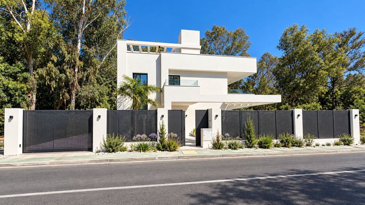 5 camera da letto Villa in vendita in Nueva Andalucia con piscina garage - 4.690.000 € (Rif: 10128607)