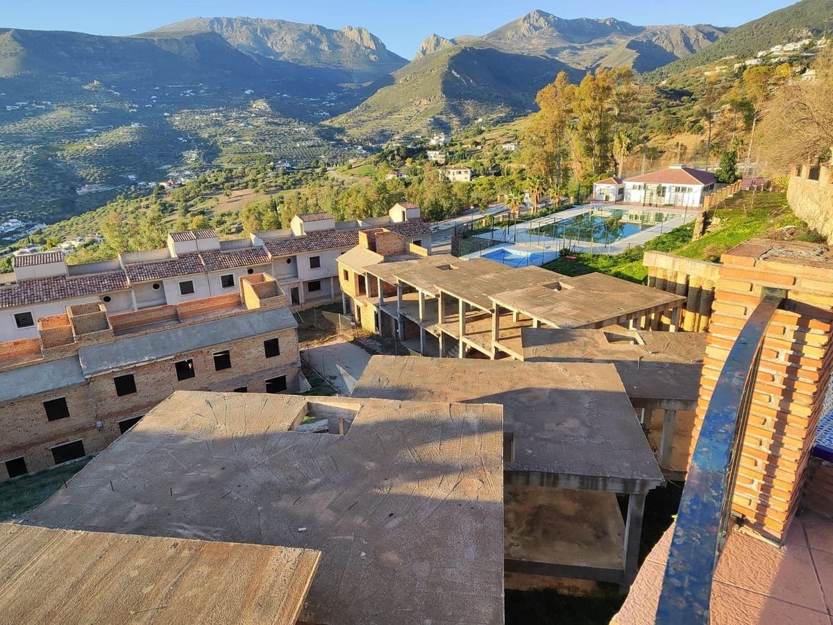 3 Zimmer Villa zu verkaufen in Alcaucin mit Pool Garage - 4.100.000 € (Ref: 10128609)