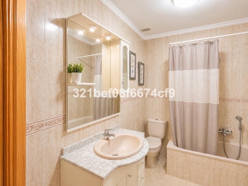 Apartamento de 2 habitaciones en Estepona en venta - 286.000 € (Ref: 10128621)