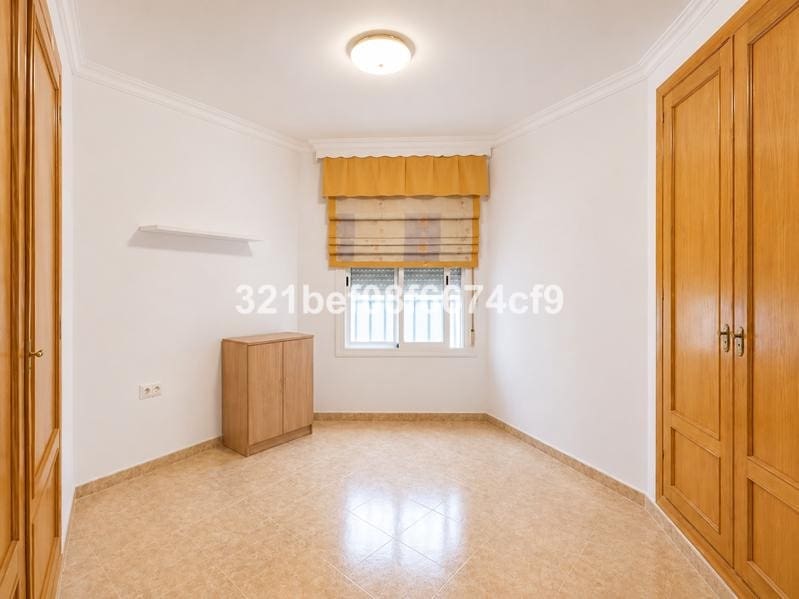 Apartamento de 2 habitaciones en Estepona en venta - 286.000 € (Ref: 10128621)