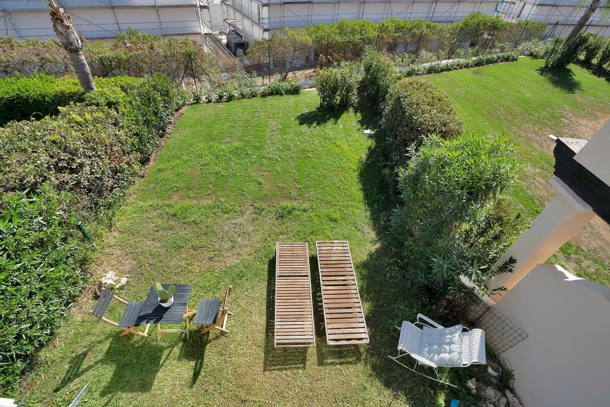 3 sypialnia Dom na sprzedaż w El Paraiso z basenem garażem - 715 000 € (Ref: 10128623)