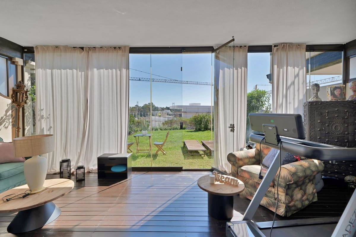 3 sypialnia Dom na sprzedaż w El Paraiso z basenem garażem - 715 000 € (Ref: 10128623)