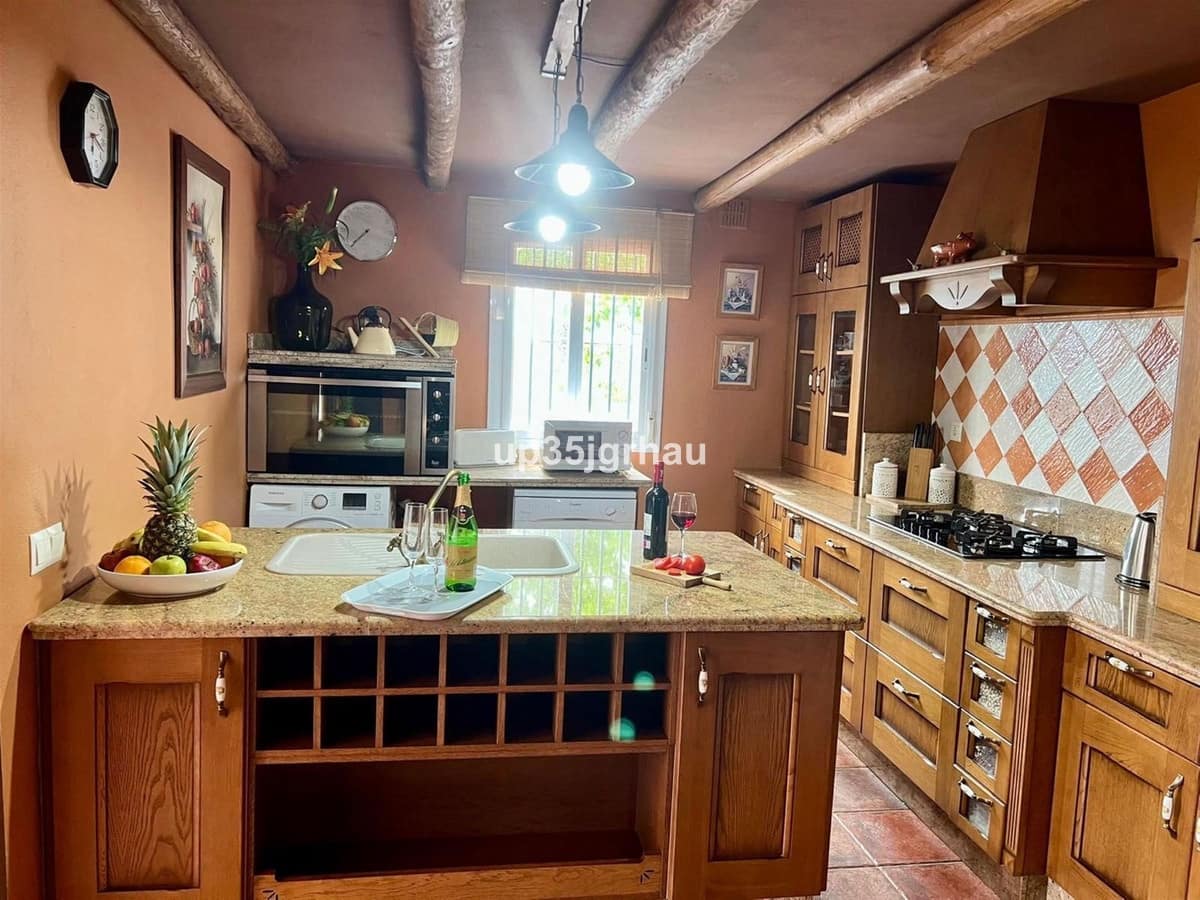 2 sovrum Villa till salu i Benarraba med pool garage - 265 000 € (Ref: 10128627)