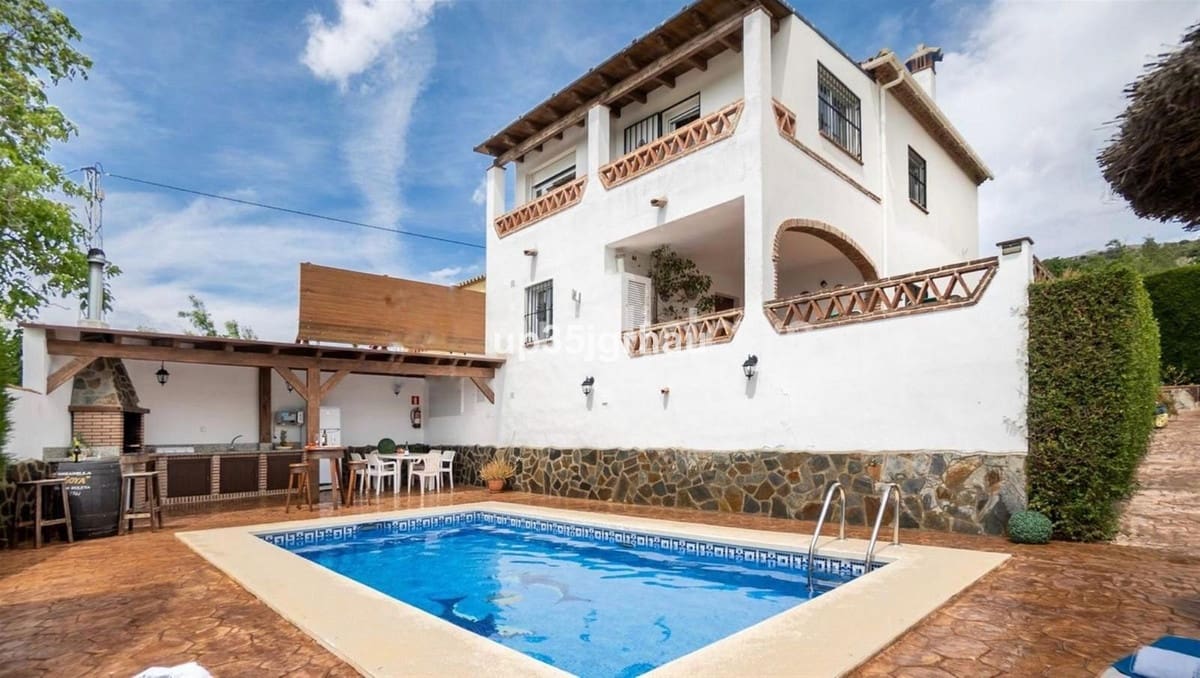2 sovrum Villa till salu i Benarraba med pool garage - 265 000 € (Ref: 10128627)